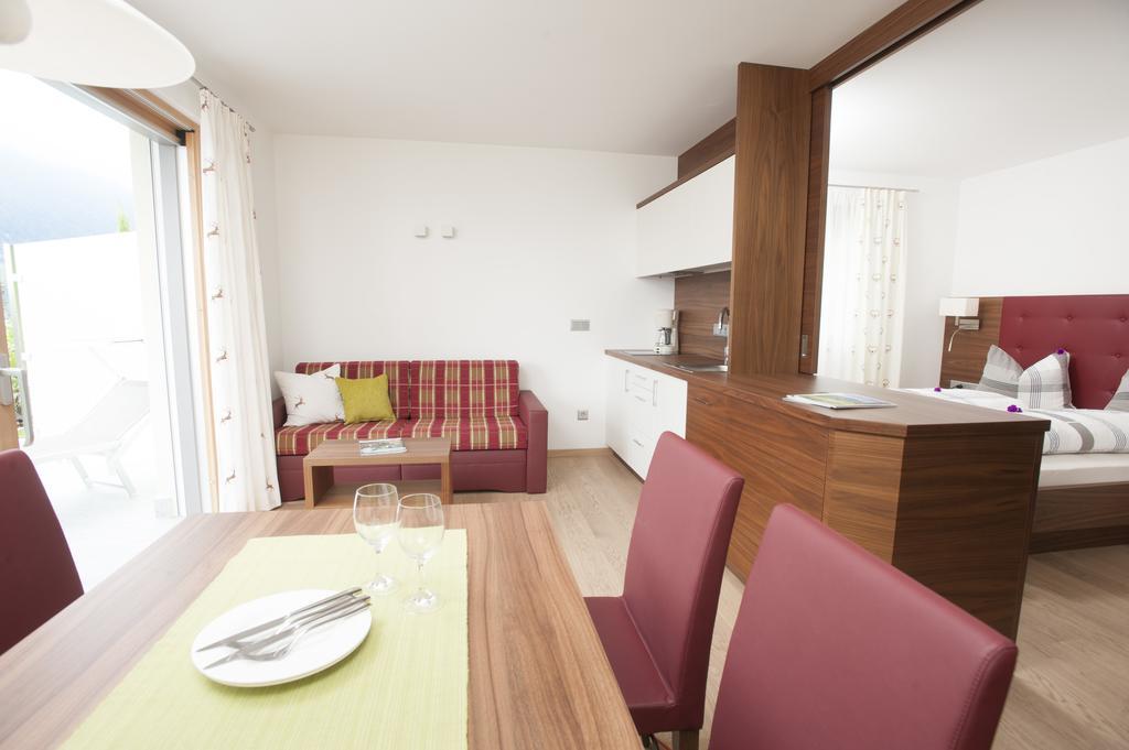 سكين Apartmenthaus Gruberhof الغرفة الصورة